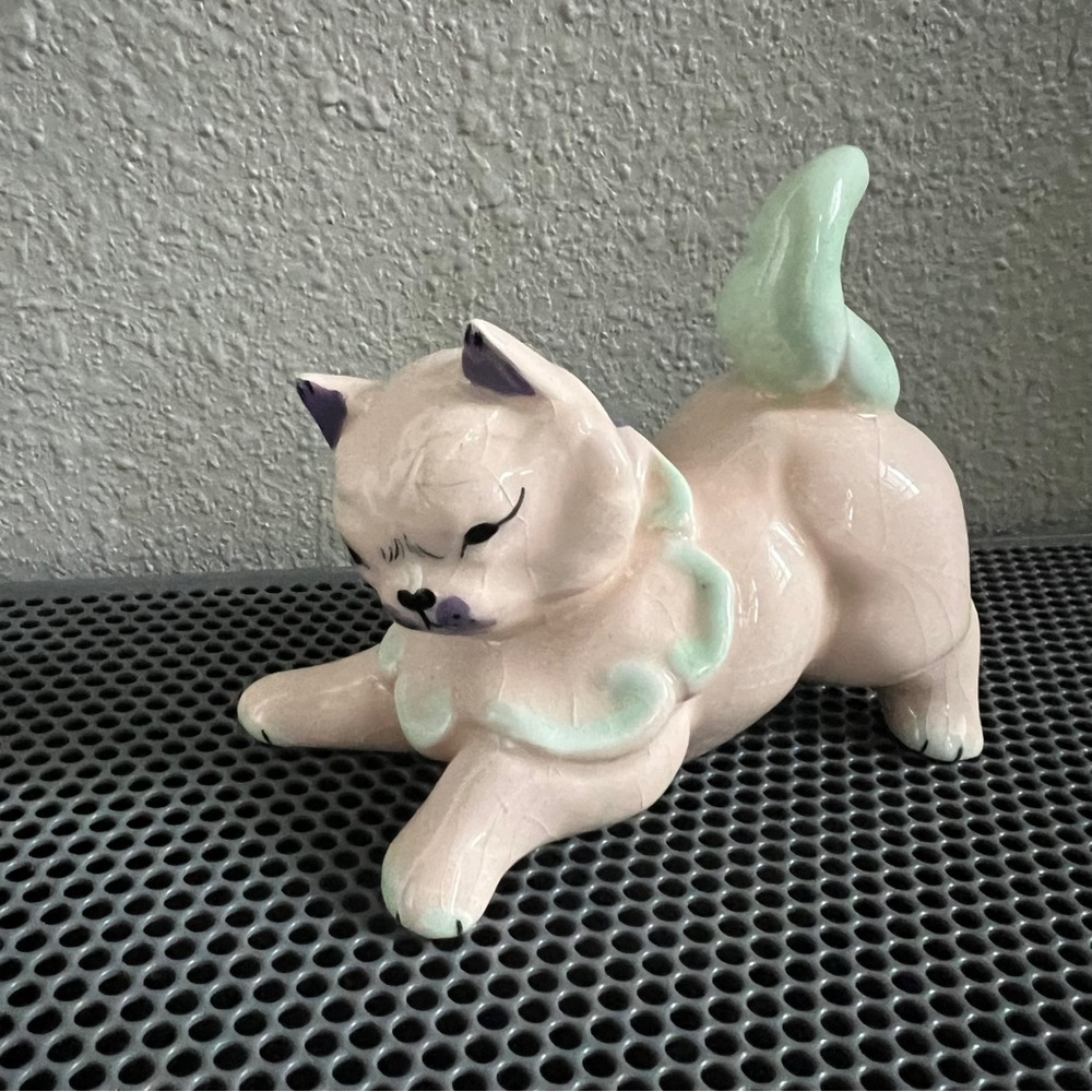 Kay Finch Pottery 1940s Cats Kittens Muff LILAC & Green